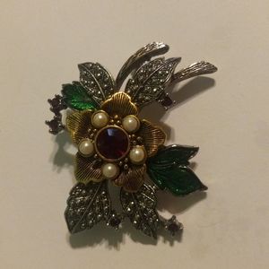 Nice broach